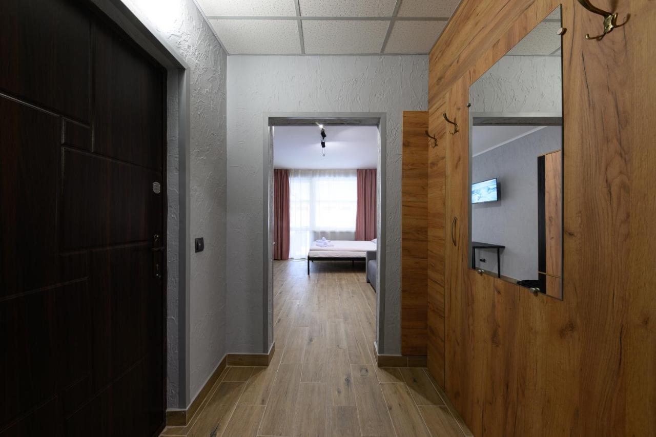 Apartment нові затишні Smart-квартири Lего Uzhhorod